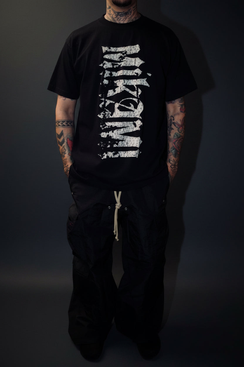 THE VERTICAL SHARD TEE. SWAROVSKI®
